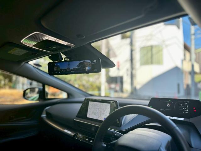 トヨタ プリウス│ デジタルミラー取付【世田谷区】 東京都世田谷区のジェミーズ株式会社　渋谷区　目黒区　港区　品川区　横浜市　新規のお客様大歓迎　代車　レッカー