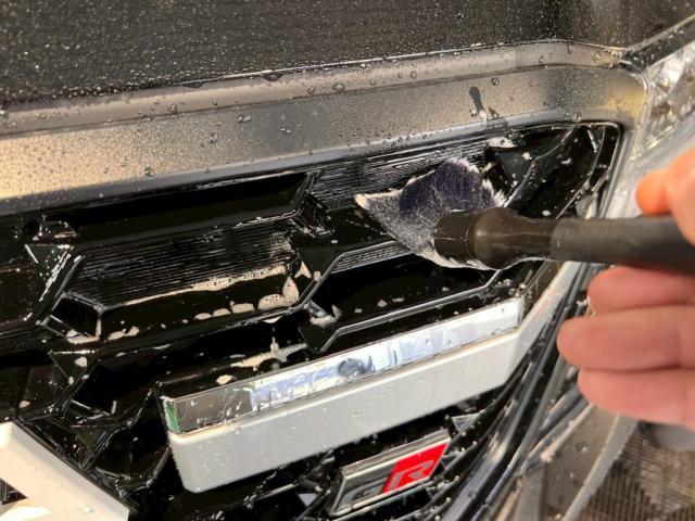 トヨタ ランドクルーザー300／ファインラボ レギュラーメンテナンスのご紹介です　東京都世田谷区のジェミーズ株式会社　渋谷区　目黒区　港区　品川区　神奈川　横浜市　川崎市　新規のお客様大歓迎　代車　レッカー