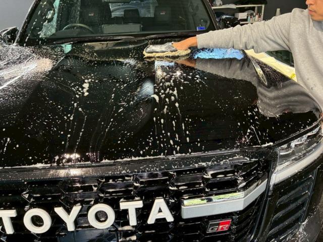 トヨタ ランドクルーザー300／ファインラボ レギュラーメンテナンスのご紹介です　東京都世田谷区のジェミーズ株式会社　渋谷区　目黒区　港区　品川区　神奈川　横浜市　川崎市　新規のお客様大歓迎　代車　レッカー