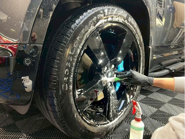 【ランドローバー ディフェンダー110／Ceramic Pro ION】セラミックプロイオンレギュラーメンテナンス施工　東京都世田谷区のジェミーズ株式会社　渋谷区　目黒区　港区　品川区　神奈川　横浜市　新規のお客様大歓迎　代車　レッカー