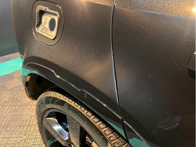 【ランドローバー ディフェンダー110／Ceramic Pro ION】セラミックプロイオン2層コーティング施工　東京都世田谷区のジェミーズ株式会社　渋谷区　目黒区　港区　品川区　神奈川　横浜市　川崎市　新規のお客様大歓迎　代車　レッカー