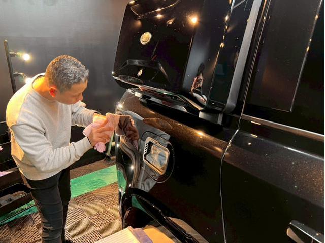 【ランドローバー ディフェンダー110／Ceramic Pro ION】セラミックプロイオン2層コーティング施工　東京都世田谷区のジェミーズ株式会社　渋谷区　目黒区　港区　品川区　神奈川　横浜市　川崎市　新規のお客様大歓迎　代車　レッカー