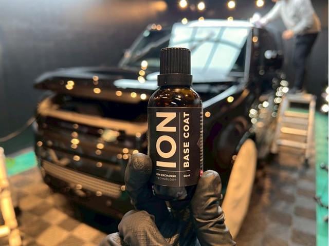 【ランドローバー ディフェンダー110／Ceramic Pro ION】セラミックプロイオン2層コーティング施工　東京都世田谷区のジェミーズ株式会社　渋谷区　目黒区　港区　品川区　神奈川　横浜市　川崎市　新規のお客様大歓迎　代車　レッカー