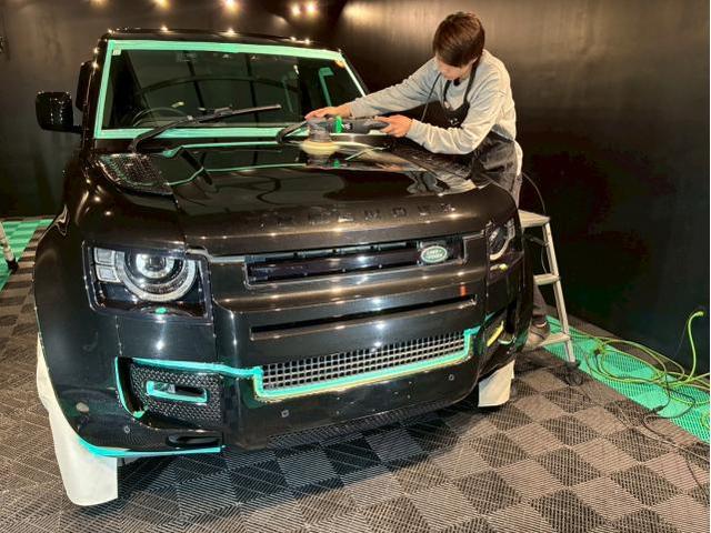 【ランドローバー ディフェンダー110／Ceramic Pro ION】セラミックプロイオン2層コーティング施工　東京都世田谷区のジェミーズ株式会社　渋谷区　目黒区　港区　品川区　神奈川　横浜市　川崎市　新規のお客様大歓迎　代車　レッカー