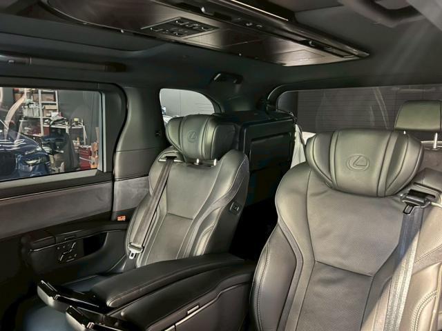 レクサス ＬＭ５００ │ スモークフィルム／ＵＶフィルム施工【世田谷区】お問合せ番号ＳＢ：１０８０４東京都世田谷区のジェミーズ株式会社　渋谷区　目黒区　港区　品川区　横浜市　新規のお客様大歓迎　代車　レッカー