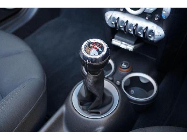 入庫情報 2010年モデル BMW MINIミニコンバーチブルJCW 6MT カスタム多数 東京都世田谷区のジェミーズ株式会社　渋谷区　目黒区　港区　品川区　新規のお客様大歓迎　代車　レッカー