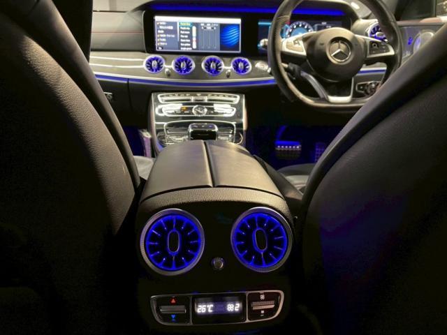 メルセデスＡＭＧ Ｅ４３│ エアコンアンビエントライト取付／ホイール交換【世田谷区】お問合せ番号ＳＢ：１０７５８東京都世田谷区のジェミーズ株式会社　渋谷区　目黒区　港区　品川区　横浜市　新規のお客様大歓迎　代車　レッカー