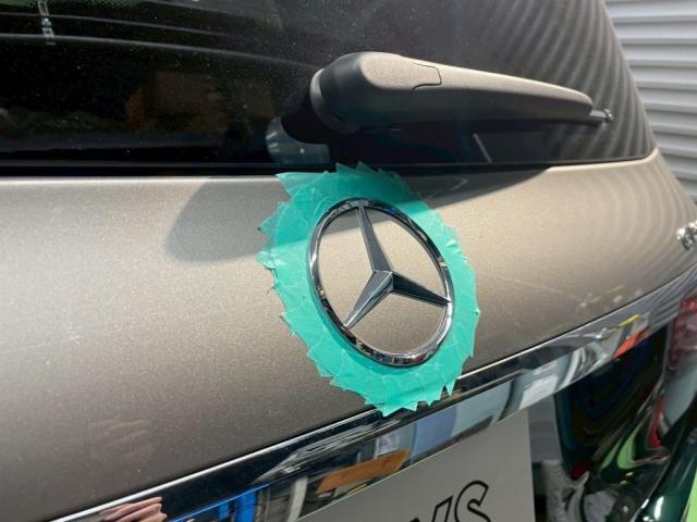 メルセデスマイバッハ ＧＬＳ６００ │ エンブレム交換【世田谷区】お問合せ番号ＳＢ：１０８４９東京都世田谷区のジェミーズ株式会社　渋谷区　目黒区　港区　品川区　神奈川　横浜市　川崎市　新規のお客様大歓迎　代車　レッカー