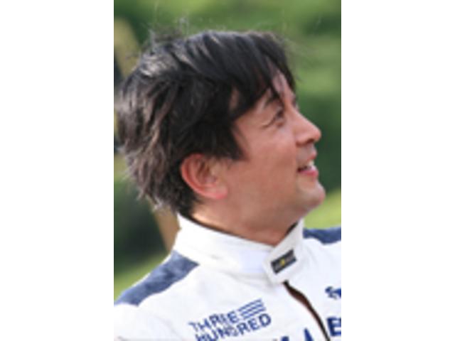 スタッフ紹介1