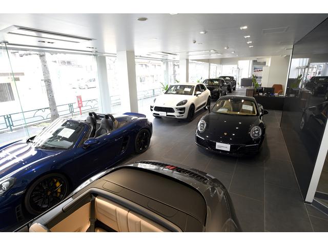 ポルシェセンター青山 世田谷認定中古車センター(3枚目)