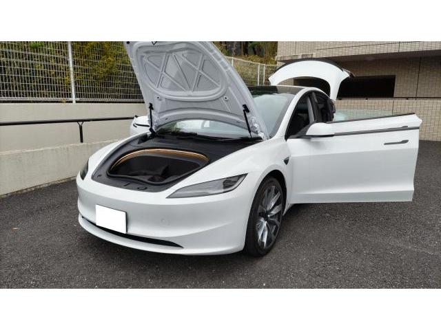 【ヨークステアリング＆電動フロント吸引ロック】横浜市磯子区　新型　チャージャー　テスラ　モデル3 ハイランド　持ち込み取り付け　ヨークステアリング　フランク開閉自動化　Ali アリエク　eBay　で買ったらクローバーへ　テスラはクローバー