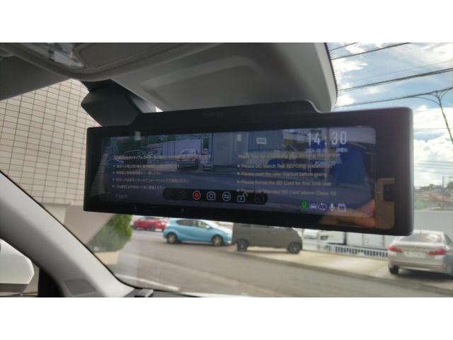 【デジタルインナーミラー取り付け】Audi　Ｑ２　PORMIDO　PRD60　前後ドラレコ　駐車監視　カーナビ　ETC　電源取り出し　ヒューズボックス　内装　業者　工賃　費用　持込　代車　横浜市　磯子区　新杉田　港南台　上大岡　金沢文庫　