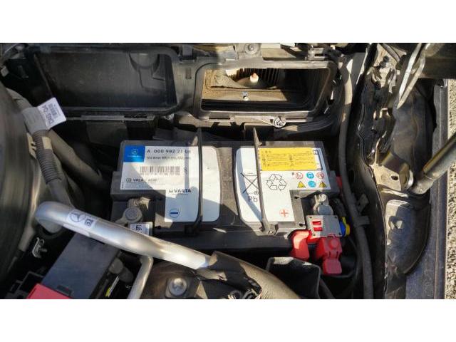 【バッテリー交換】メルセデス・ベンツ　Ｃクラス　ステーションワゴン　C200　W204　メインバッテリー　サブバッテリー　バックアップ　見積もり　工賃　費用　代車　予約　取り外し　警告灯　故障　神奈川県　横浜市　磯子区　港南区　クローバー　