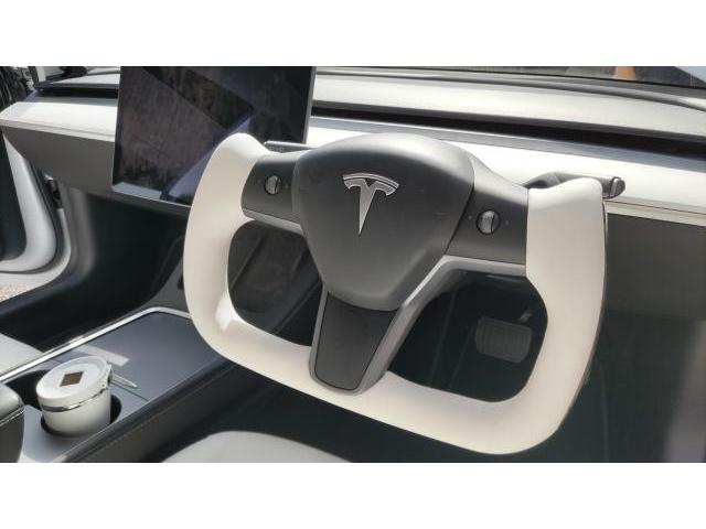 【ヨークステアリング】テスラ　モデル３　ステアリング交換　純正から社外　ホーンパッド　電装品　持ち込み取り付け　業者　ショップ　アリエク　Amazon　各種テスラ車作業可能　実績多数　東京都　埼玉県　千葉県　静岡県　神奈川県　横浜市　川崎市