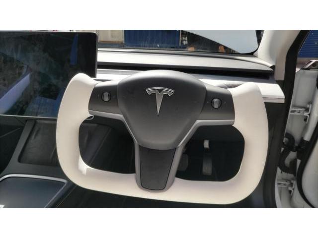 【ヨークステアリング】テスラ　モデル３　ステアリング交換　純正から社外　ホーンパッド　電装品　持ち込み取り付け　業者　ショップ　アリエク　Amazon　各種テスラ車作業可能　実績多数　東京都　埼玉県　千葉県　静岡県　神奈川県　横浜市　川崎市