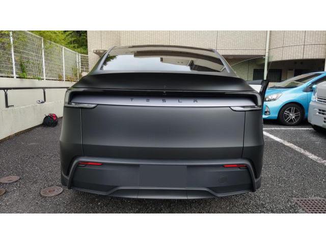 【ヨークステアリング】【ジュニパー】Tesla　テスラ　新型　モデルＹ　modelY　Juniper　ヨークハンドル　ステアリング交換　持ち込み　AliExpress　社外　純正　車検　外し方　神奈川県　横浜市　専門ショップ　東京都　千葉県