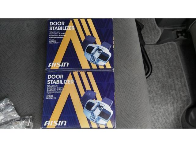 【ドアスタビライザー】トヨタ　プリウス　３０系　ZVW30　AISIN　GR　TRD　剛性アップ　ドア開閉音　ノイズ　静粛性　規定トルク　神奈川県　横浜市　磯子区　代車　持ち込み取付け　プラグ交換　プリウスのメンテするならクローバー磯子