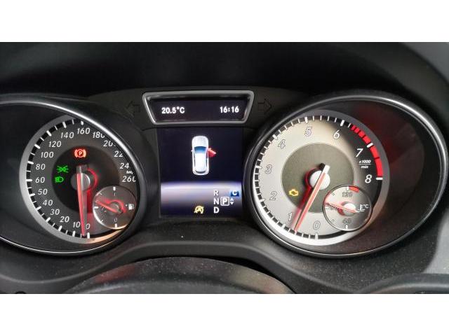 【ヘッドライト交換】メルセデス・ベンツ　ＧＬＡクラス　W156　ライト交換　ヘッドランプ　HID　バルブ　バーナー　点かない　点灯しない　球切れ　警告灯　片目　故障　修理　業者　ショップ　神奈川県　横浜市　磯子区　株式会社クローバー