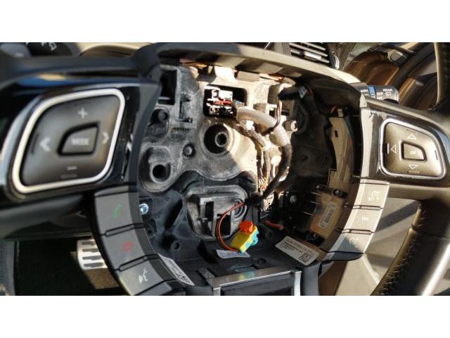 【レンジローバーイヴォーク　ステアリング交換】株式会社クローバー　神奈川県横浜市　ランドローバー　レンジローバー　イヴォーグ　ジャガー　ステアリング交換　ステアリング持込　輸入車ステアリング交換　