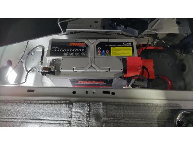 【ＢＭＷ　３シリーズ　バッテリー交換】株式会社クローバー　横浜市磯子区　BMW　G20　G21　バッテリー交換　バッテリー持込　テスター　ディーラーより安いです