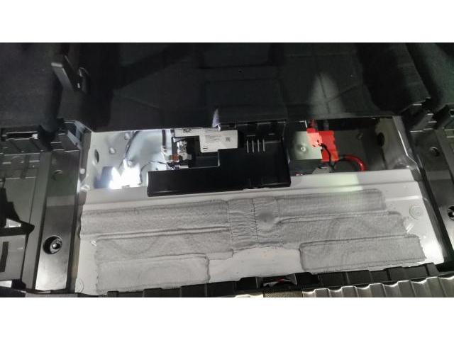 【ＢＭＷ　３シリーズ　バッテリー交換】株式会社クローバー　横浜市磯子区　BMW　G20　G21　バッテリー交換　バッテリー持込　テスター　ディーラーより安いです