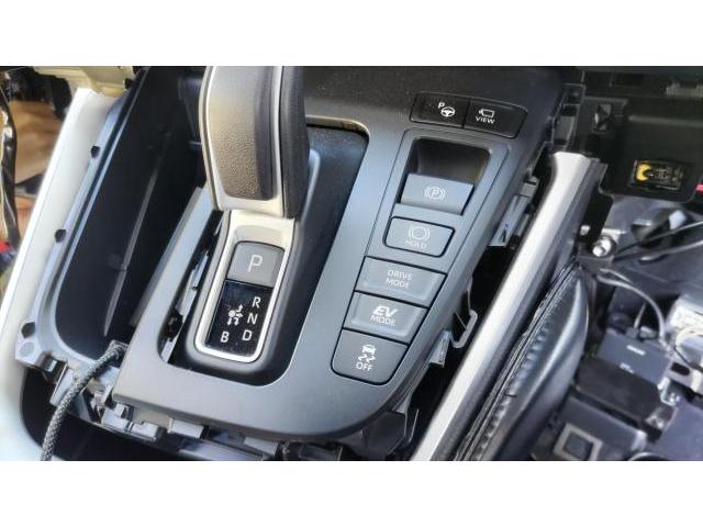 【オートブレーキホールドキット】株式会社クローバー　横浜市磯子区　トヨタ車オートブレーキホールド　90ヴォクシー　90ノア　クラウン　ロッキー　ヤリス　カローラ　ライズ　ランドクルーザー　アルファード　ヴェルファイア