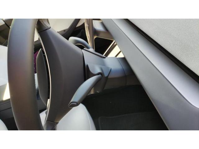 【enhance-エンハンス　S3XY Stalks】株式会社クローバー　横浜市　テスラ取付店　後付ウインカーレバー　Enhance　S3XY　アリエクなどテスラ社外品取付け可能です