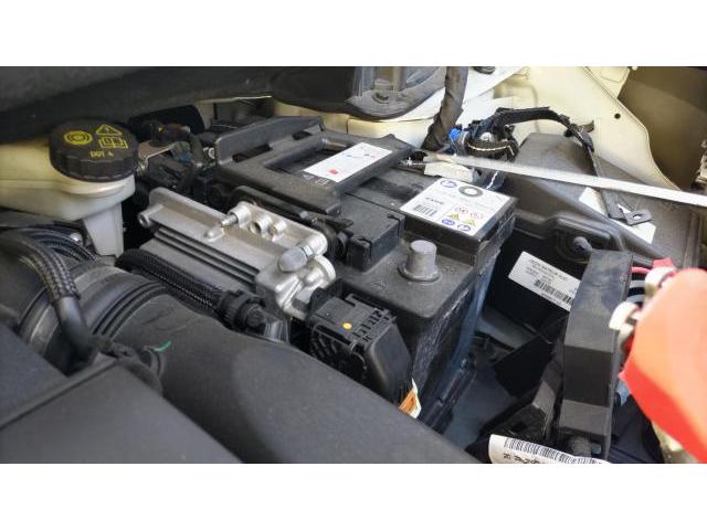 【バッテリー交換】プジョー　5008　PEUGEOT　純正品　社外品　フランス車　欧州車　横浜市内バッテリー交換　出張バッテリー交換　メンテナンス記録　メモリーリセット　神奈川県　横浜市　磯子区　株式会社クローバー　ショップ　業者　部品販売