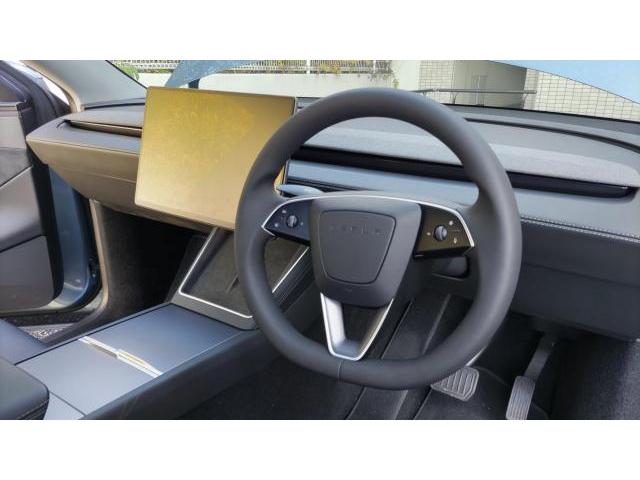 【テスラ　モデルY　ジュニパー　ヨークステアリング】株式会社クローバー　モデルY　Juniper　モデル3　ヨークステアリング持込取付け　神奈川県横浜市　川崎市　相模原市　横須賀市　東京都　千葉県