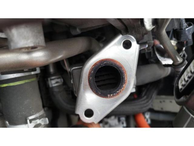 【トヨタ　30プリウス　EGRバルブクリーニング】株式会社クローバー　神奈川県横浜市　横浜市　EGRバルブクリーニング　トヨタ系ハイブリット　30プリウス　アクア　レクサスCT　エンジン振動　ガタガタ音　ブルブル　相模原　藤沢　湘南　