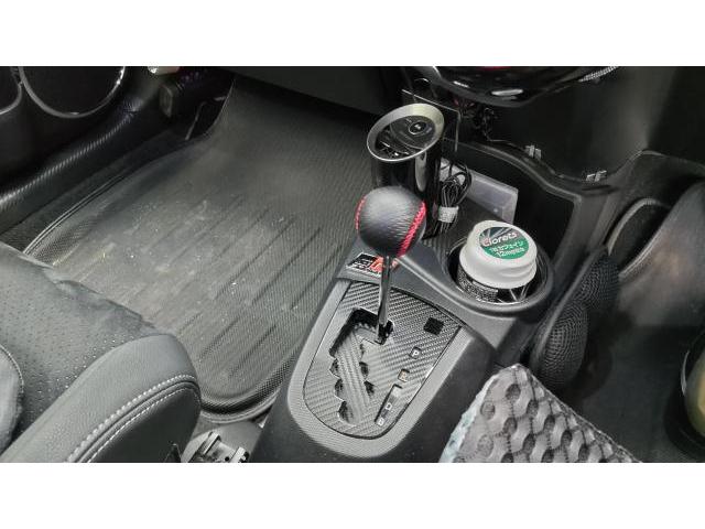 【シフトゲートイルミネーション】トヨタ　アクア　NHP10　持ち込み取り付け　GARAX　車検対応　配線　電源　加工　ナビ取り外し　LED　装飾　色変化　アンビエントライト　内装アクセサリー　神奈川県　横浜市　磯子区　株式会社クローバー