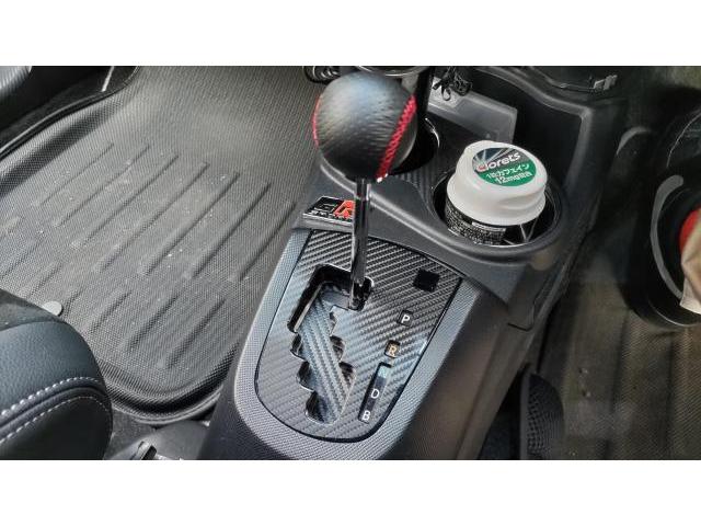 【シフトゲートイルミネーション】トヨタ　アクア　NHP10　持ち込み取り付け　GARAX　車検対応　配線　電源　加工　ナビ取り外し　LED　装飾　色変化　アンビエントライト　内装アクセサリー　神奈川県　横浜市　磯子区　株式会社クローバー