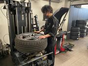 タイヤ交換作業風景