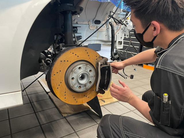 足回り作業風景