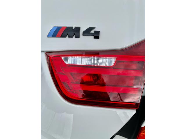 BMW M4(F82) リアウィンカーLEDバルブ交換 バックランプLEDバルブ交換 カーボンディフューザー ロアレインフォースメント取り付け 部品持ち込み 【上尾 桶川 宮原 さいたま 春日部 越谷 川越】