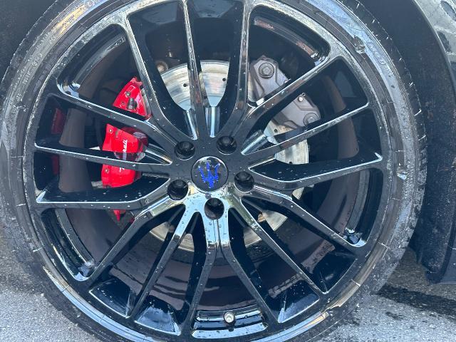 ギブリ フロント リア ブレーキパッド、ディスク交換実施させて頂きました。