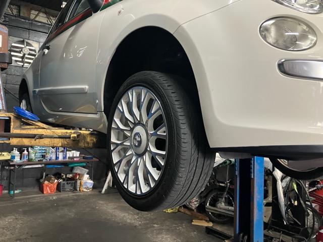 お車をより安全に乗るために定期的なメンテナンスを