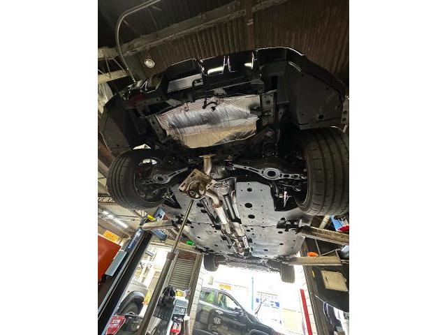 トヨタ　ＧＲカローラ　GRリヤスポイラー　N1 EVO-X チタンテール APEX　マフラー取付
