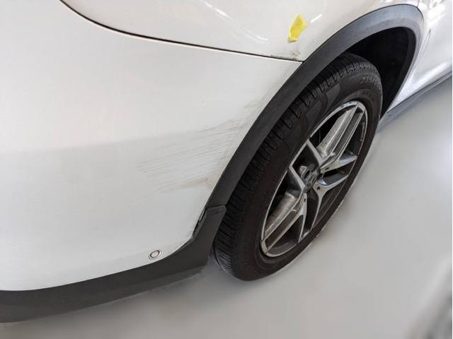 メルセデス・ベンツ　ＧＬＣ２００　キズ・へこみ直し　修理　鈑金塗装　板金塗装　鈑金　板金　塗装　塗装ブース完備　代車無料　見積無料　関西　西日本　大阪府　南大阪　貝塚市　泉佐野市　岸和田市　泉大津市　和泉市　堺市