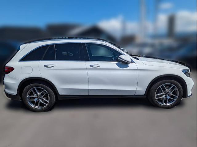 メルセデス・ベンツ　ＧＬＣ２００　キズ・へこみ直し　修理　鈑金塗装　板金塗装　鈑金　板金　塗装　塗装ブース完備　代車無料　見積無料　関西　西日本　大阪府　南大阪　貝塚市　泉佐野市　岸和田市　泉大津市　和泉市　堺市