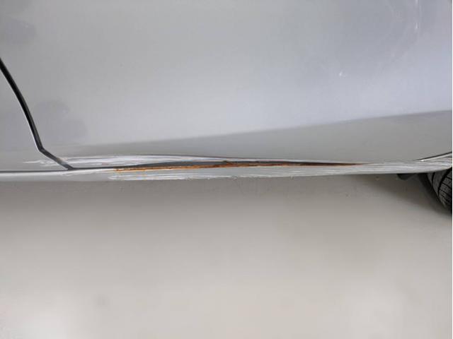 トヨタ　アクア　キズ・へこみ直し　修理　鈑金塗装　板金塗装　鈑金　板金　塗装　塗装ブース完備　最新設備　代車無料　見積無料　関西　西日本　大阪府　南大阪　貝塚市　泉佐野市　岸和田市　泉大津市　和泉市　堺市