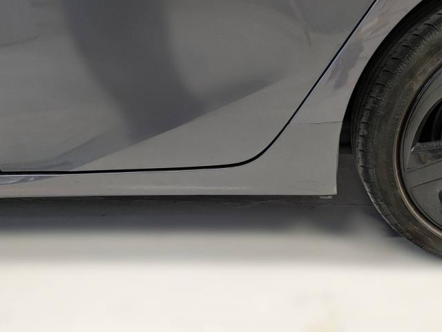 トヨタ　プリウス　キズ・へこみ直し　修理　自費修理　鈑金塗装　板金塗装　鈑金　板金　塗装　塗装ブース完備　代車無料　見積無料　関西　西日本　大阪府　南大阪　貝塚市　泉佐野市　岸和田市　泉大津市　和泉市　堺市