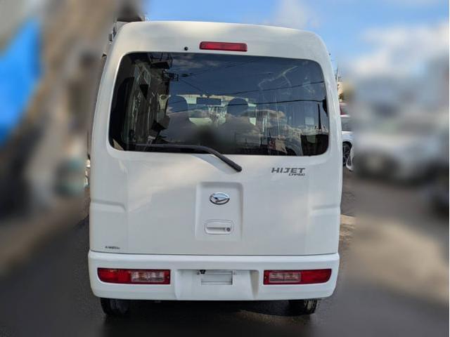 ダイハツ　ハイゼットカーゴ　キズ・へこみ直し　鈑金塗装　板金塗装　鈑金　板金　塗装　塗装ブース完備　代車無料　見積無料　関西　西日本　大阪府　南大阪　貝塚市　泉佐野市　岸和田市　泉大津市　和泉市　堺市