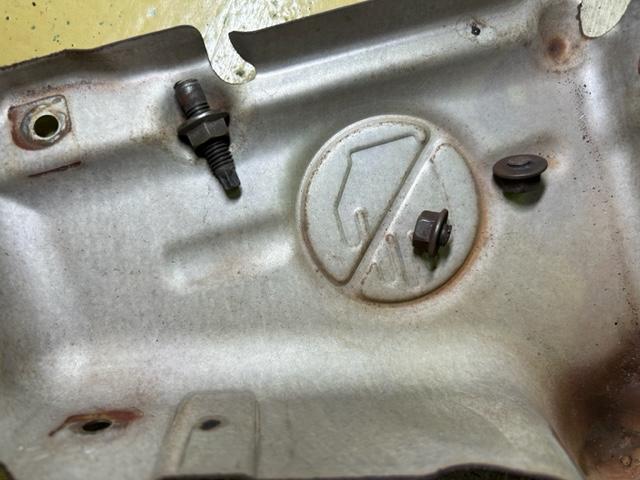 スズキ　エブリイ　DA17V　ターボ　排気漏れ修理　和泉市