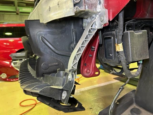 PEUGEOT 208　プジョー208　フロントアンダーカバー取替ご入庫ありがとうございます　和泉市