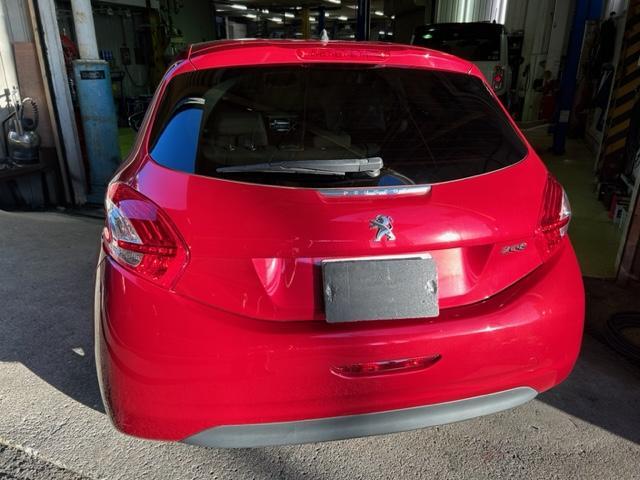 PEUGEOT 208　プジョー208　フロントアンダーカバー取替ご入庫ありがとうございます　和泉市