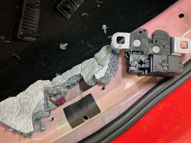 BMW MINI Cooper Crossover R60　ミニ　クロスオーバー　バックドアが開かない！　ご入庫ありがとうございます 和泉市