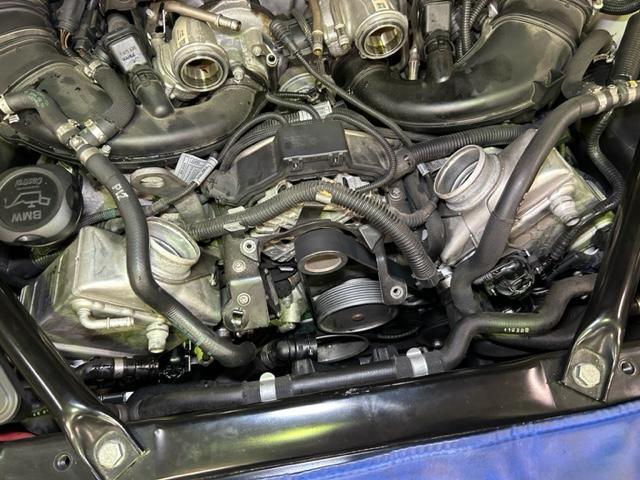 BMW 750Li F02 オルタネーター交換と・・・ 大阪府 和泉市