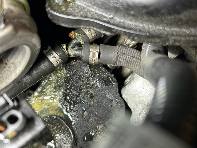 BMW 750Li F02 オルタネーター交換と・・・ 大阪府 和泉市