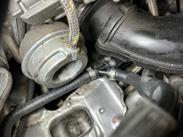 BMW 750Li F02 オルタネーター交換と・・・ 大阪府 和泉市